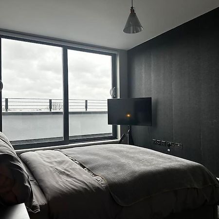 Luxury Penthouse Apartment Uxbridge Eksteriør billede